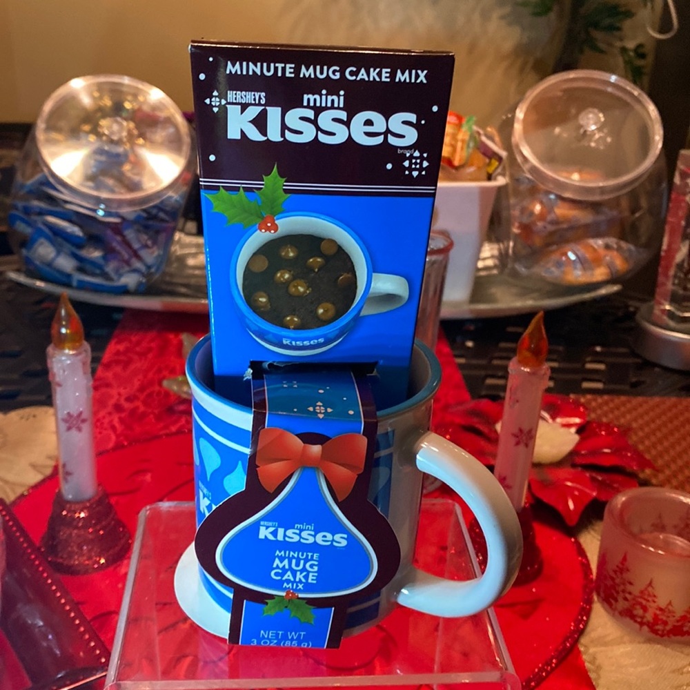 HERSHEYS DESERTS MINI KISSES MUG CAKE MIX NEW